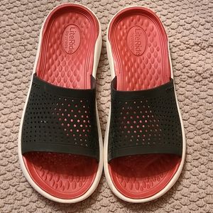 Crocs Lite Ride slides